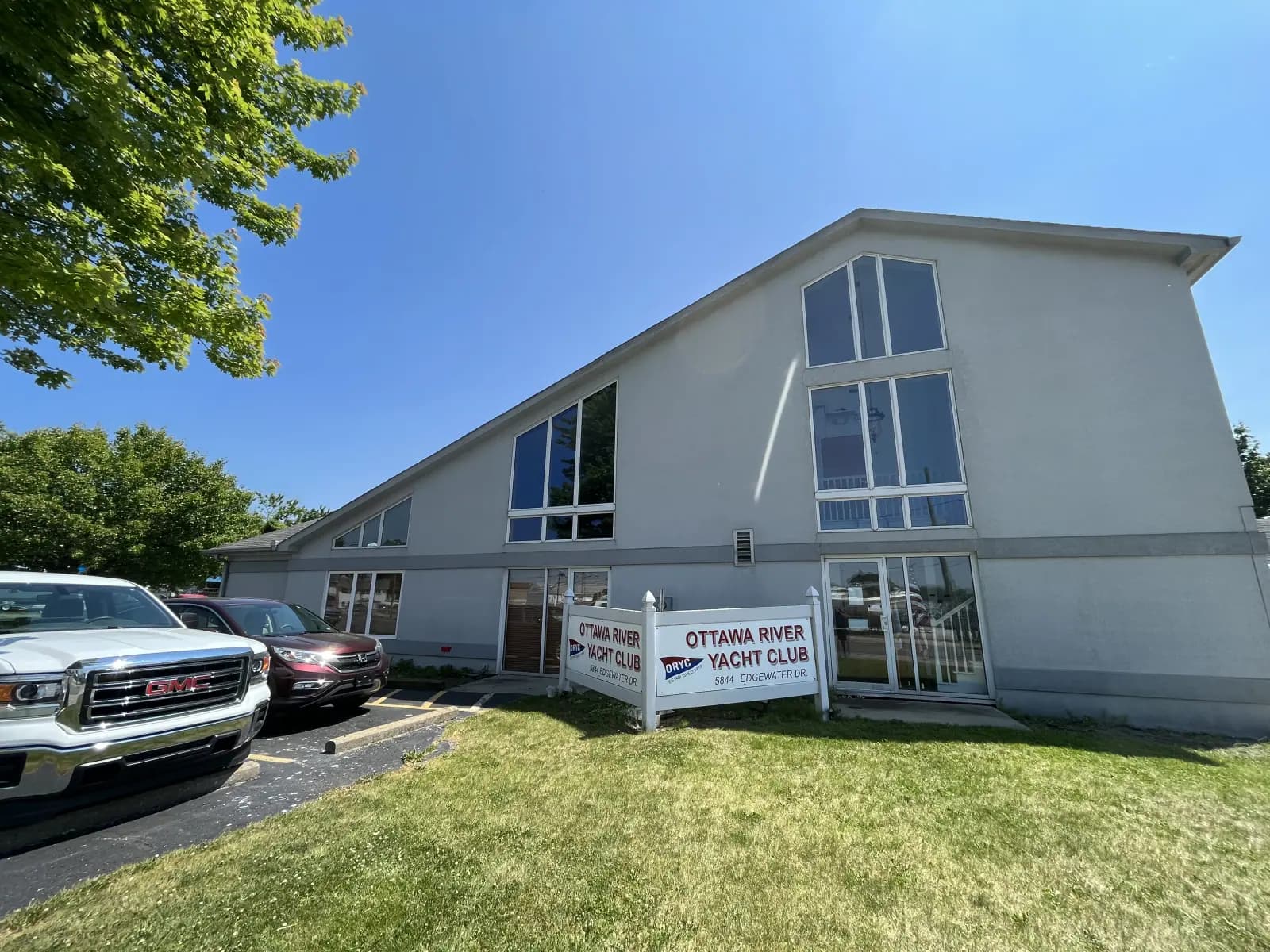 Clean gutters on a commercial property